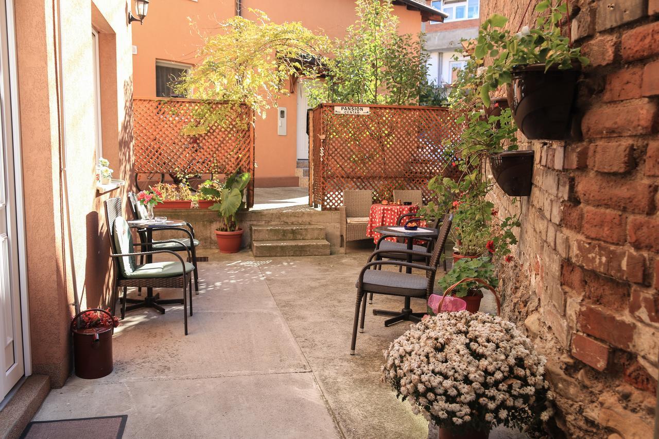 Pansion Centar Bed & Breakfast Tuzla Exterior photo