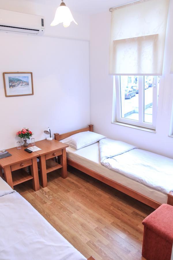 Pansion Centar Bed & Breakfast Tuzla Exterior photo