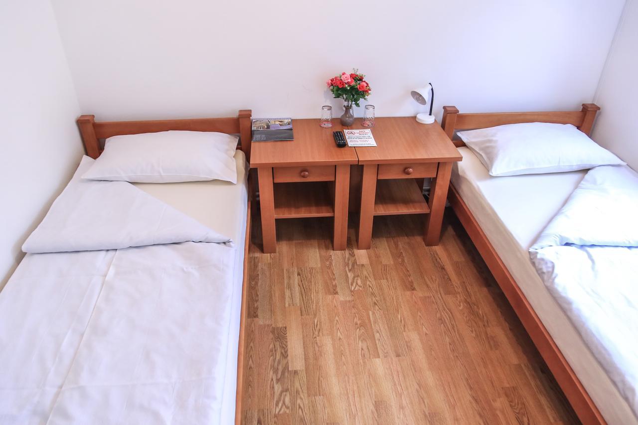 Pansion Centar Bed & Breakfast Tuzla Exterior photo